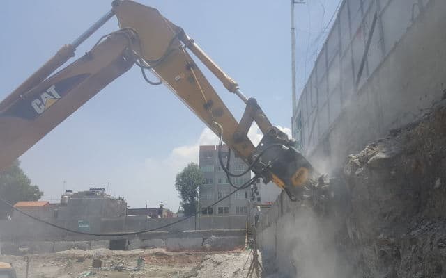 MB-R800 Caterpillar