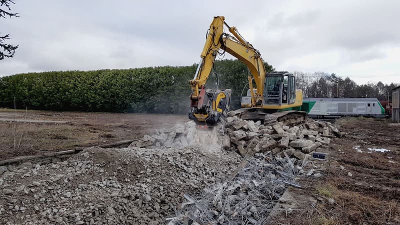 B F $2.3 with Iron Separator France sleepers (800x450)