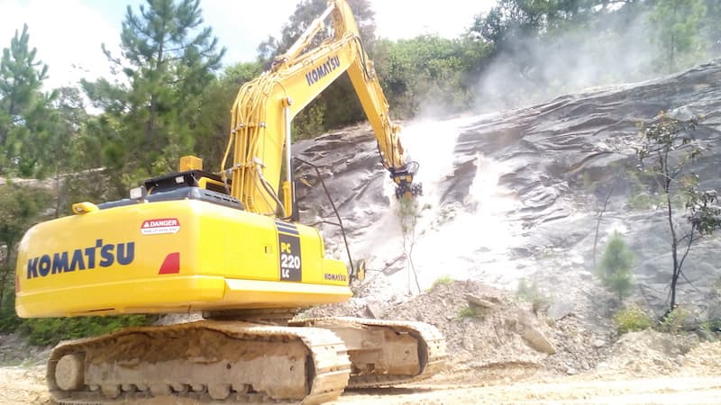 MB-R700 komatsu