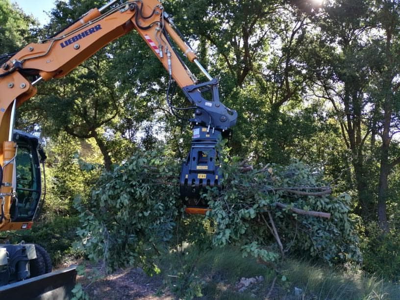 M B G $2 Liebherr $2 1570186649 (816x612) - MB G600