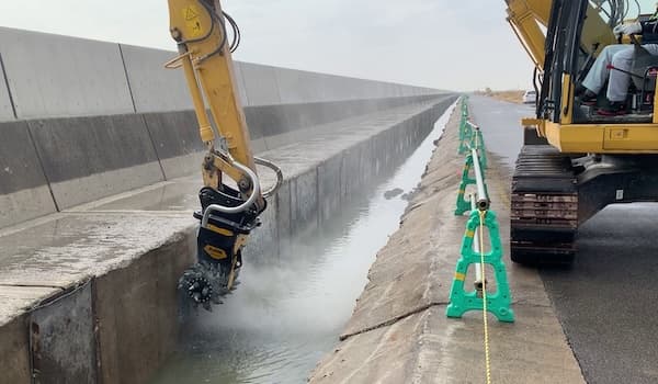 MB-R800 KOMATSU PC138