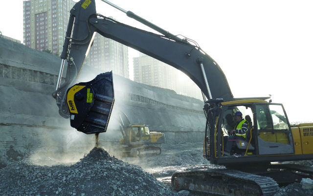 MB クラッシャー BF80.3 S4 バケットクラッシャー アタッチメント コマツ