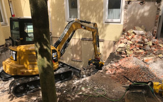 MB-C50 Caterpillar 305.5E2 CR Germany urban job site