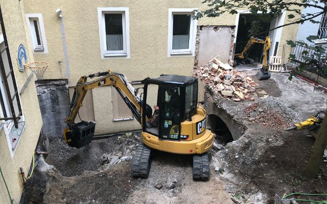 MB-C50 Caterpillar 305.5E2 CR Germany urban job site