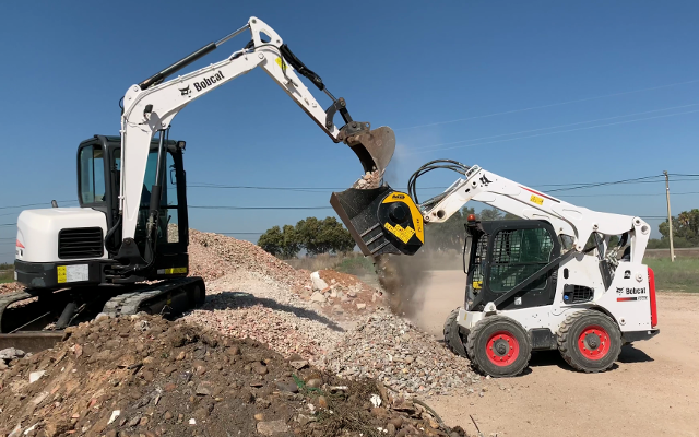 MB-L160 Bobcat S770 Spain Recycling Waste 
